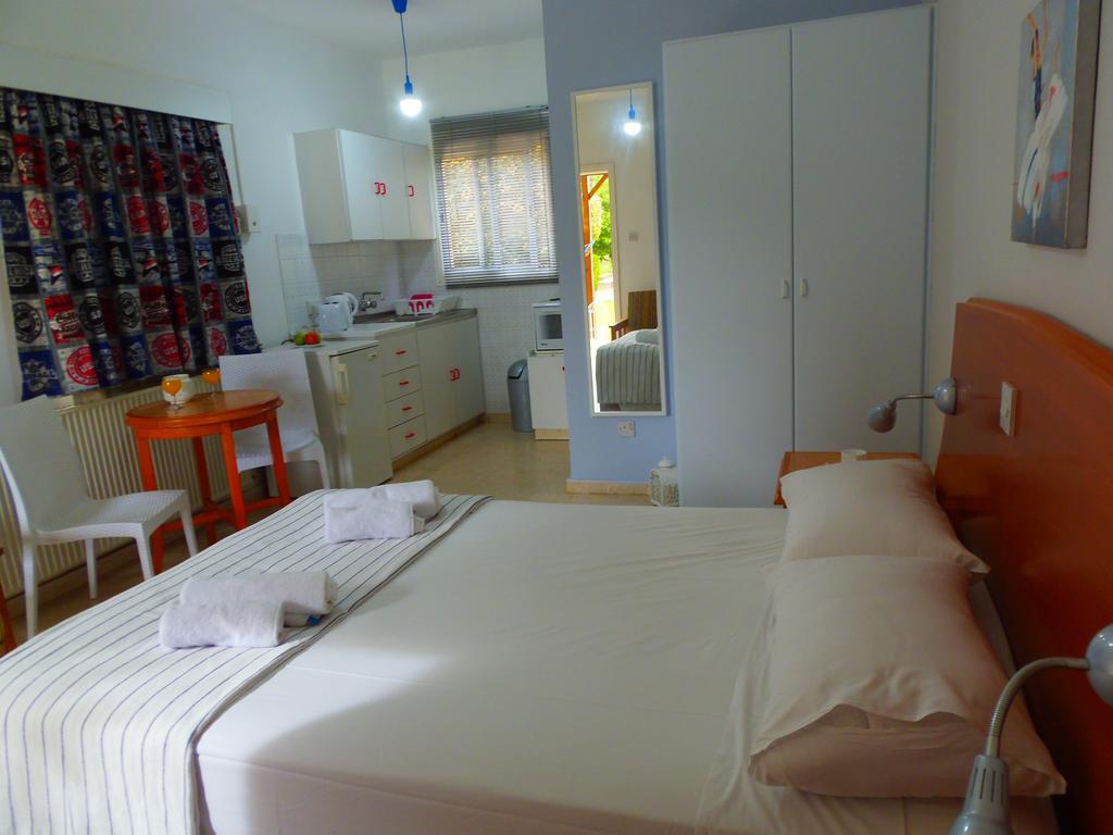 Light & Blue Gardens Apartamento Protaras Exterior foto